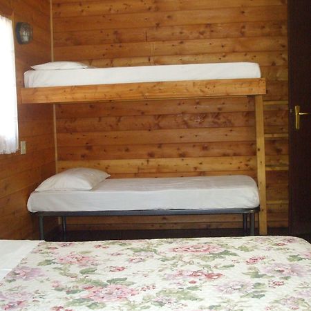 Camping Azzurro Bracciano  Ngoại thất bức ảnh